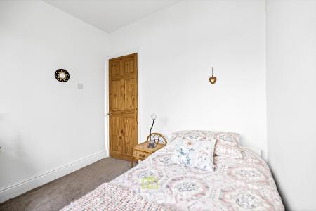 3 bedroom Semi-detached house for sale in Lindum Road, Cleethorpes, DN35