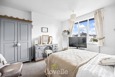 3 bedroom Semi-detached house for sale in Lindum Road, Cleethorpes, DN35