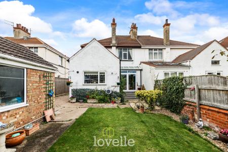 3 bedroom Semi-detached house for sale in Lindum Road, Cleethorpes, DN35