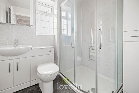 3 bedroom Link detached house for sale in Savoy Court, New Waltham, DN36