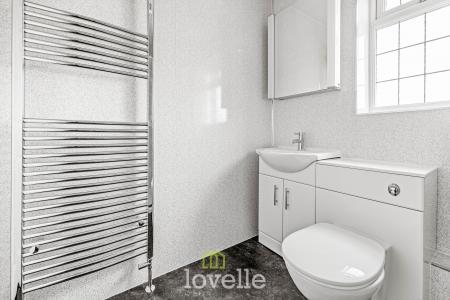 3 bedroom Link detached house for sale in Savoy Court, New Waltham, DN36