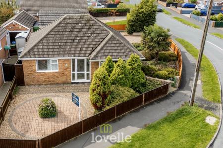 2 bedroom Bungalow for sale in Queen Elizabeth Road, Humberston, DN36