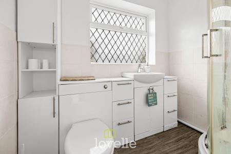 2 bedroom Bungalow for sale in Queen Elizabeth Road, Humberston, DN36