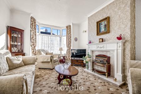 3 bedroom Semi-detached house for sale in Craven Road, Cleethorpes, DN35