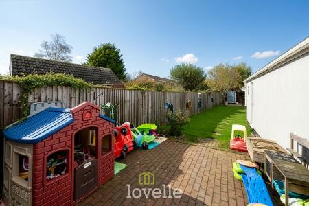 3 bedroom Semi-detached house for sale in Humberston Road, Cleethorpes, DN35