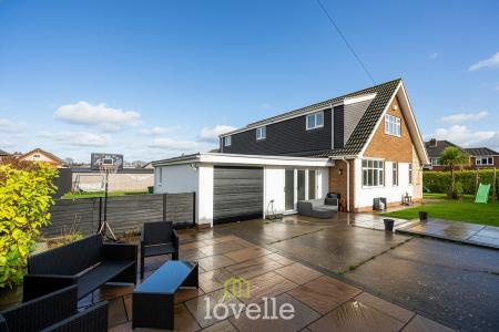 4 bedroom Detached house for sale in Pearson Road, Cleethorpes, DN35