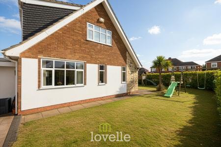 4 bedroom Detached house for sale in Pearson Road, Cleethorpes, DN35
