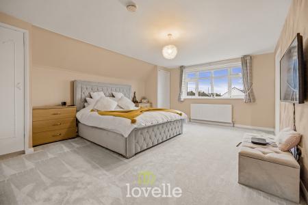 4 bedroom Detached house for sale in Pearson Road, Cleethorpes, DN35