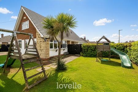 4 bedroom Detached house for sale in Pearson Road, Cleethorpes, DN35