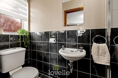 4 bedroom Detached house for sale in Garrick Lane, New Waltham, DN36