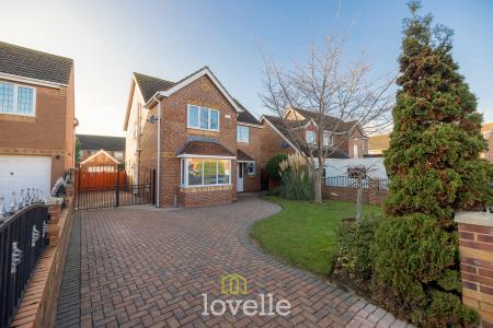 4 bedroom Detached house for sale in Garrick Lane, New Waltham, DN36