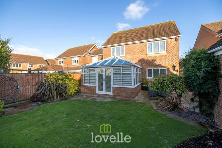 4 bedroom Detached house for sale in Garrick Lane, New Waltham, DN36