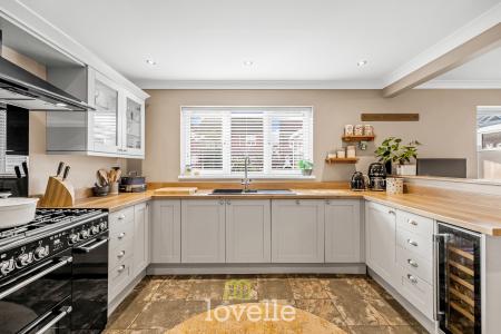 4 bedroom Detached house for sale in Garrick Lane, New Waltham, DN36