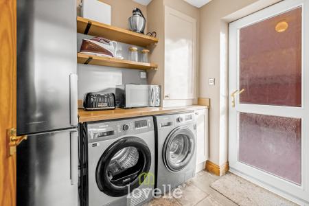 4 bedroom Detached house for sale in Garrick Lane, New Waltham, DN36