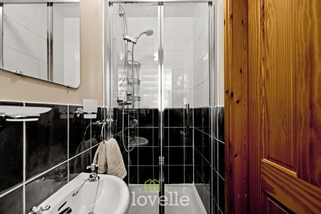 4 bedroom Detached house for sale in Garrick Lane, New Waltham, DN36