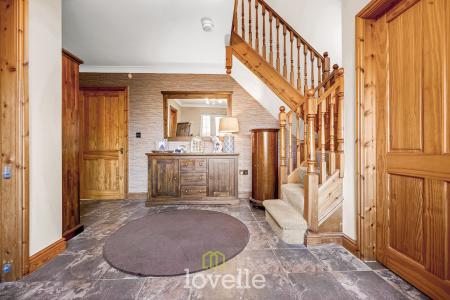 4 bedroom Detached house for sale in Garrick Lane, New Waltham, DN36