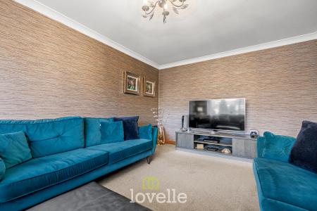 4 bedroom Detached house for sale in Garrick Lane, New Waltham, DN36