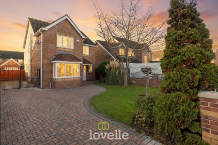 4 bedroom Detached house for sale in Garrick Lane, New Waltham, DN36