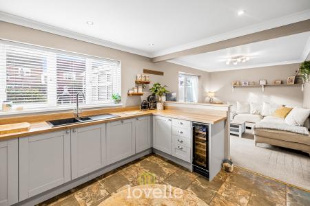 4 bedroom Detached house for sale in Garrick Lane, New Waltham, DN36