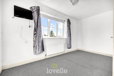 2 bedroom Terraced House for sale in Beck Walk, Cleethorpes, DN35