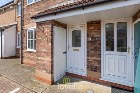 2 bedroom Terraced House for sale in Beck Walk, Cleethorpes, DN35