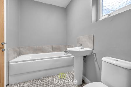 3 bedroom Terraced House for sale in Dolphin Street, Cleethorpes, DN35