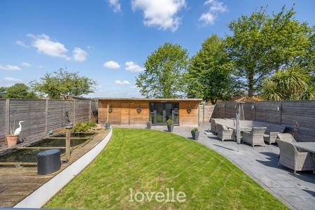 5 bedroom Detached house for sale in Chichester Road, Cleethorpes, DN35