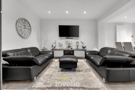 5 bedroom Detached house for sale in Chichester Road, Cleethorpes, DN35