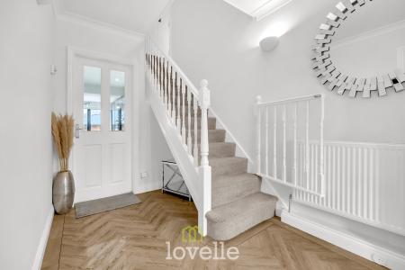 5 bedroom Detached house for sale in Chichester Road, Cleethorpes, DN35