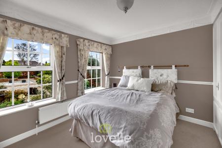 2 bedroom Detached bungalow for sale in Church Avenue, Humberston, DN36