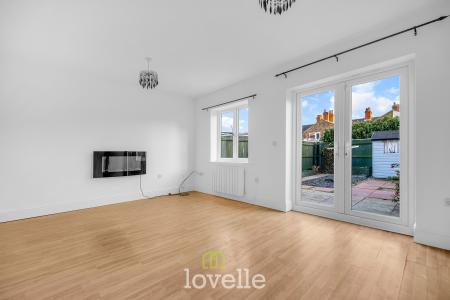 3 bedroom Town house for sale in Saunby Grove, Cleethorpes, DN35