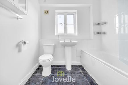 3 bedroom Town house for sale in Saunby Grove, Cleethorpes, DN35