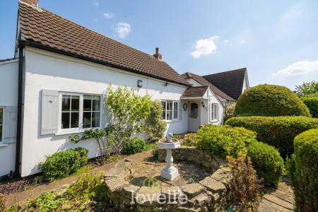 2 bedroom Cottage for sale in Church Lane, Humberston, DN36