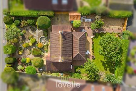 2 bedroom Cottage for sale in Church Lane, Humberston, DN36