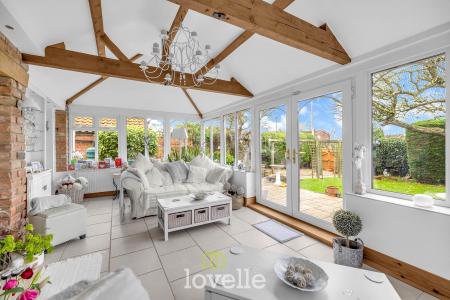 2 bedroom Cottage for sale in Church Lane, Humberston, DN36