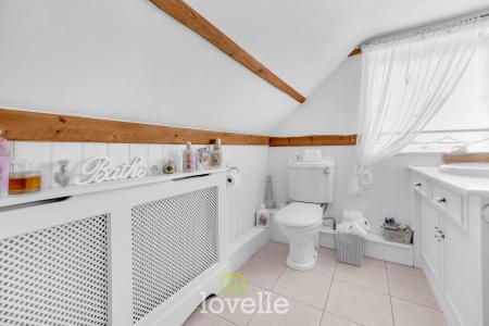 2 bedroom Cottage for sale in Church Lane, Humberston, DN36