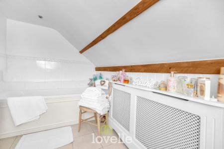 2 bedroom Cottage for sale in Church Lane, Humberston, DN36