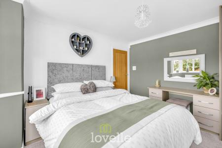 3 bedroom Semi-detached bungalow for sale in Queen Elizabeth Road, Humberston, DN36