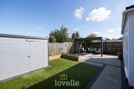 3 bedroom Semi-detached bungalow for sale in Queen Elizabeth Road, Humberston, DN36