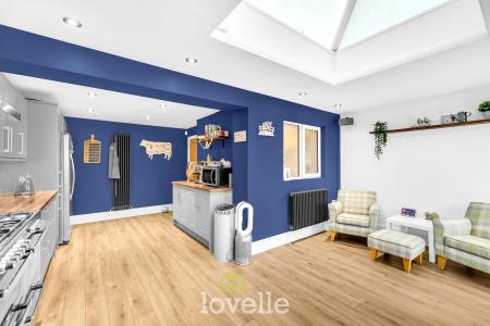 3 bedroom Semi-detached bungalow for sale in Queen Elizabeth Road, Humberston, DN36