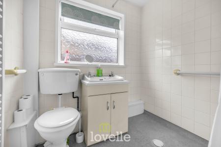 3 bedroom Semi-detached bungalow for sale in Curzon Avenue, Cleethorpes, DN35