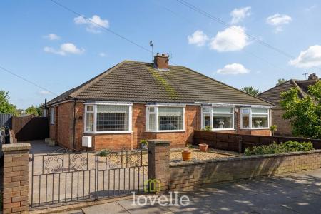 3 bedroom Semi-detached bungalow for sale in Curzon Avenue, Cleethorpes, DN35