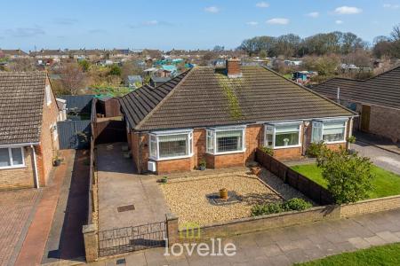 3 bedroom Semi-detached bungalow for sale in Curzon Avenue, Cleethorpes, DN35