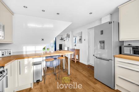 3 bedroom Semi-detached house for sale in Eskham Close, Cleethorpes, DN35