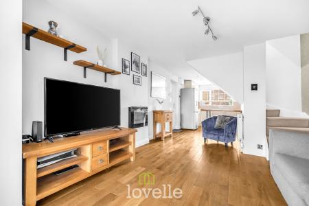 3 bedroom Semi-detached house for sale in Eskham Close, Cleethorpes, DN35