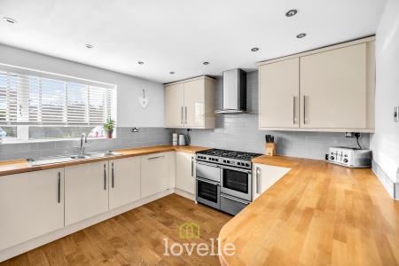 3 bedroom Semi-detached house for sale in Eskham Close, Cleethorpes, DN35