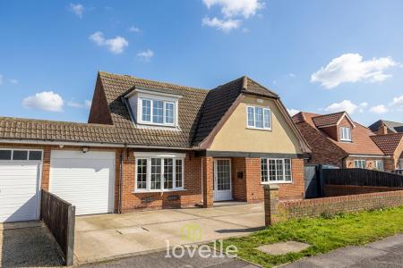 3 bedroom Link detached house for sale in Forest Way, Humberston, DN36