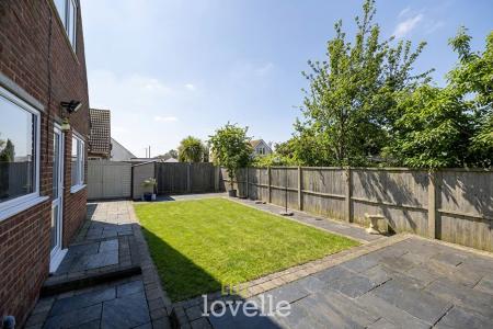 3 bedroom Link detached house for sale in Forest Way, Humberston, DN36