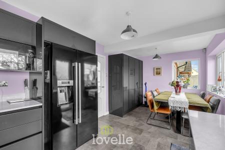 3 bedroom Link detached house for sale in Forest Way, Humberston, DN36