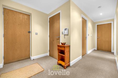 2 bedroom Apartment for sale in St Josephs Court, Cleethorpes, DN35